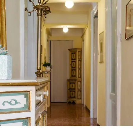 Wisteria House Lägenhet Brunate