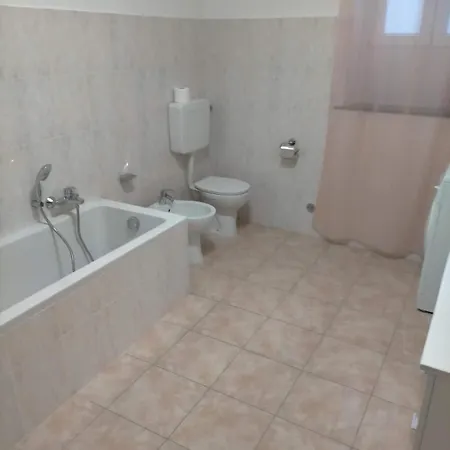 Wisteria House Lägenhet