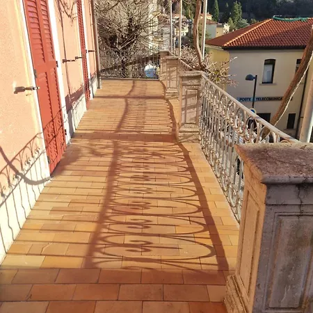 Wisteria House Lägenhet