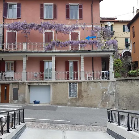 Wisteria House شقة